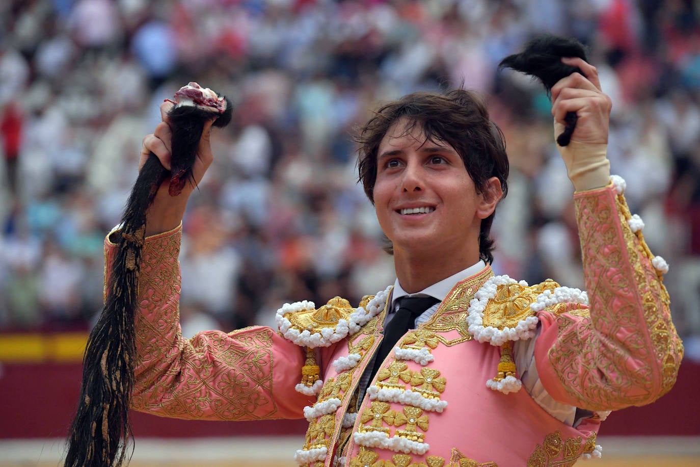 Fotos: Rabos a pares en la corrida del martes de la Feria de Murcia