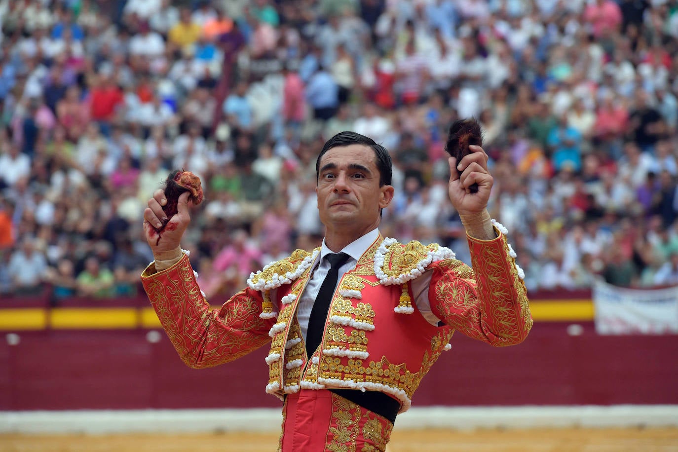 Fotos: Rabos a pares en la corrida del martes de la Feria de Murcia