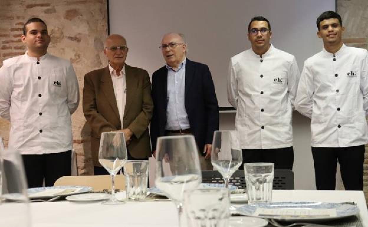 Pedro Marín, presidente de la Fundación Estrella de Levante, y José Antonio Planes, director de Cáritas Diócesis de Cartagena, en el acto de colaboración entre ambas entidades.