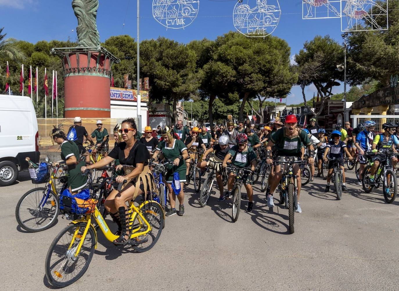 Fotos: La ruta en bicicleta desde el campamento en las fiestas de Carthagineses y Romanos