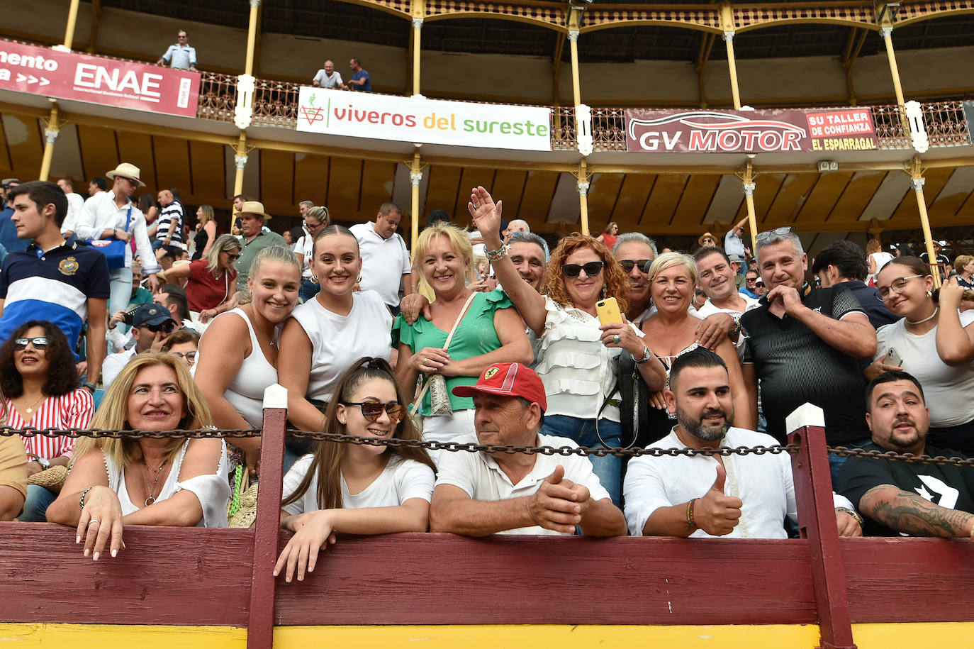 Fotos: Ambiente festivo en los tendidos de La Condomina