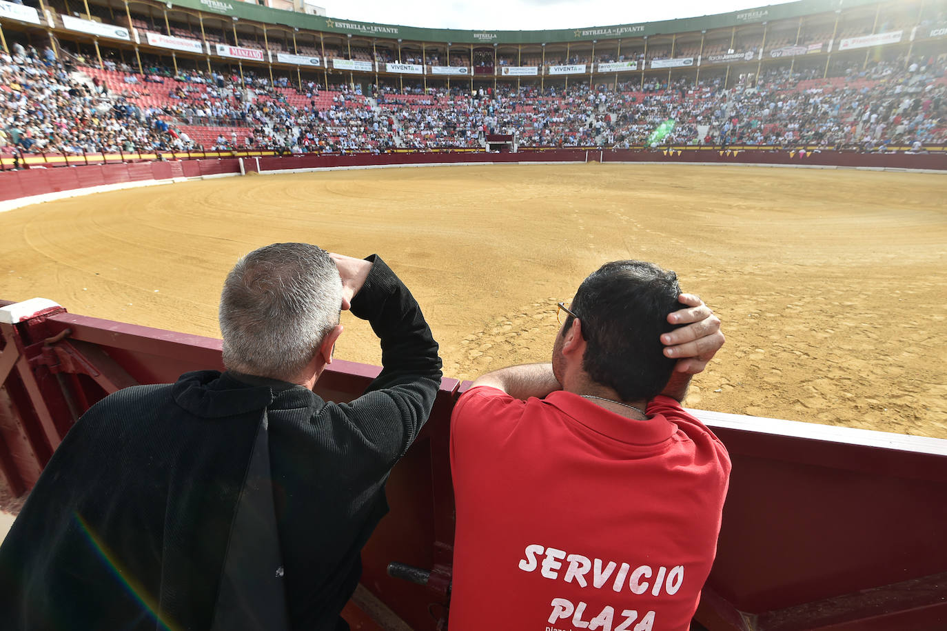 Fotos: Ambiente festivo en los tendidos de La Condomina