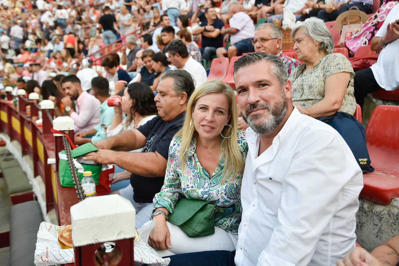 Fotos: Ambiente festivo en los tendidos de La Condomina