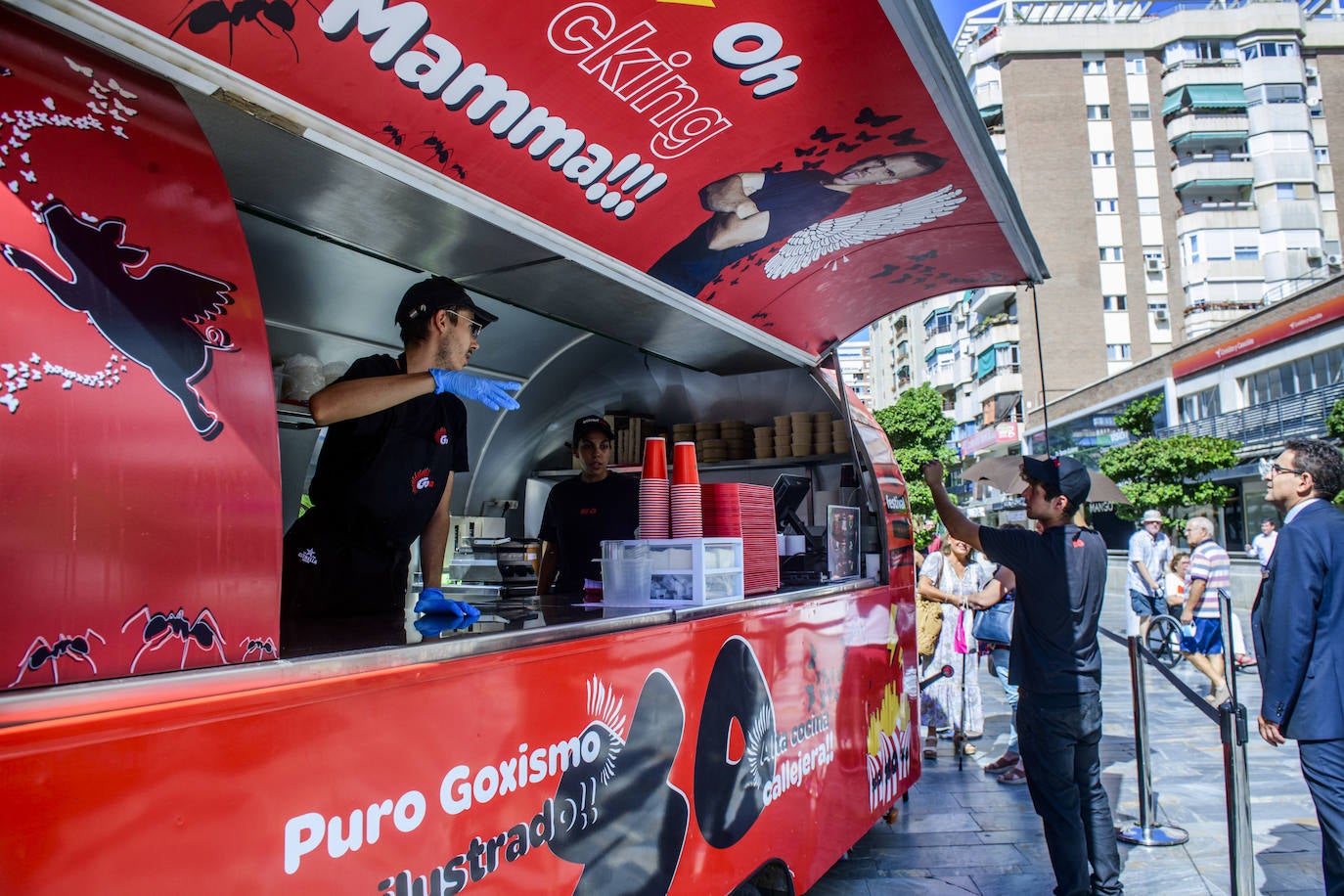 Fotos: El &#039;food truck&#039; GoXO de Dabiz Muñoz abre sus puertas en Murcia