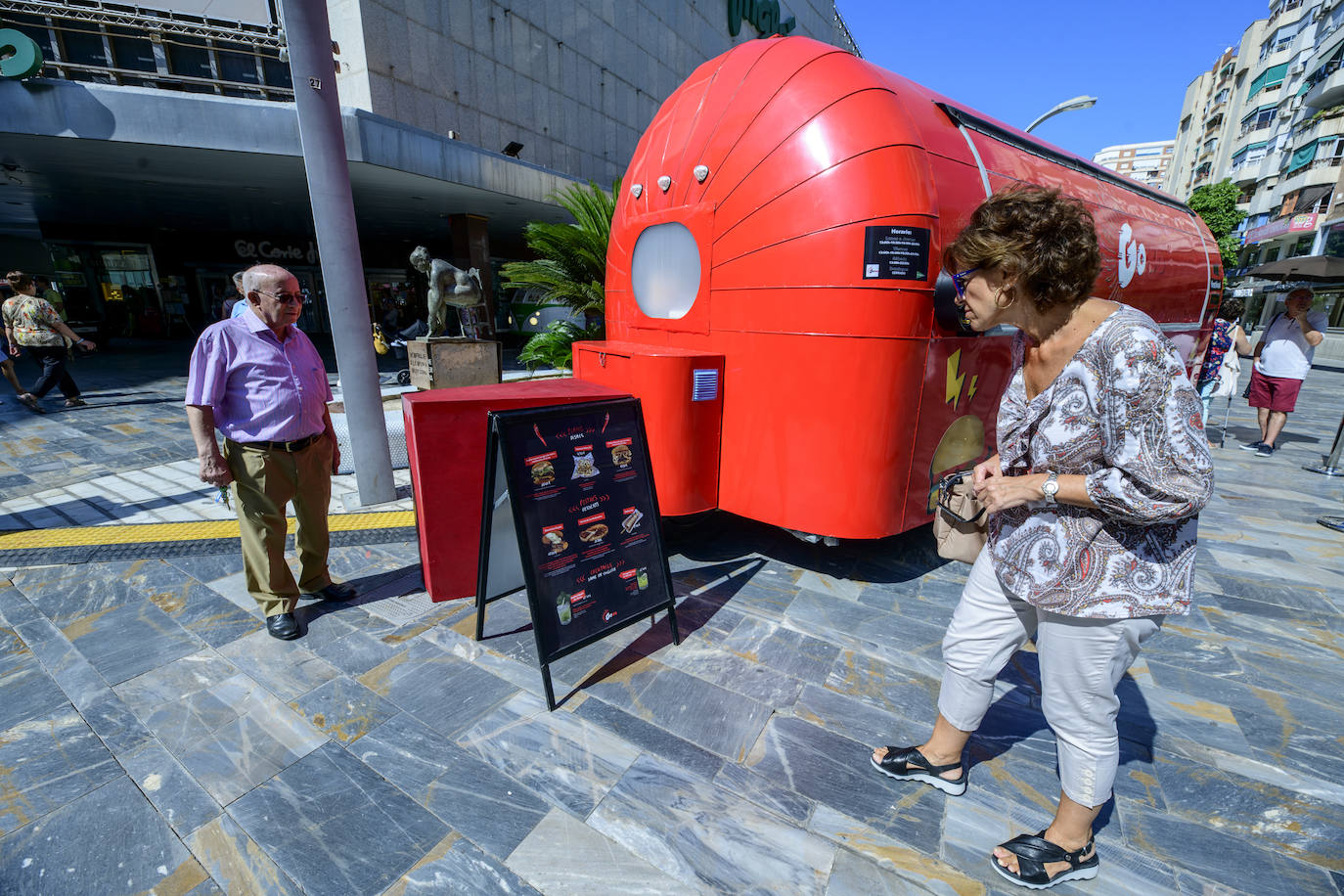 Fotos: El &#039;food truck&#039; GoXO de Dabiz Muñoz abre sus puertas en Murcia