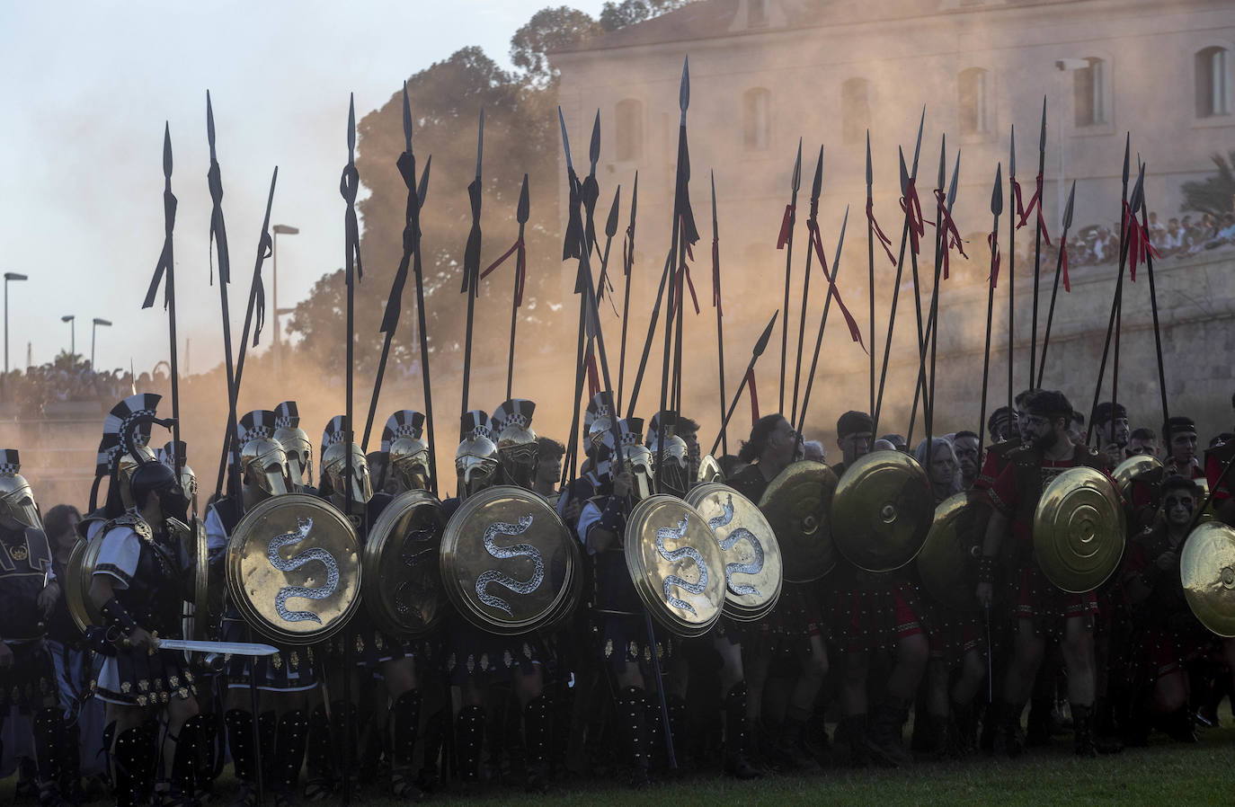 Fotos: Casi cinco mil personas disfrutan en Cartagena de la batalla por la toma de Qart Hadast