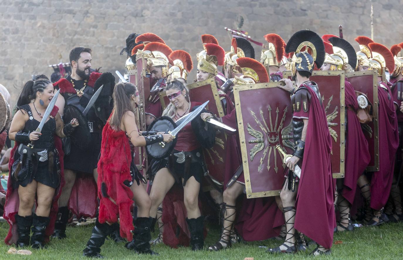 Fotos: Casi cinco mil personas disfrutan en Cartagena de la batalla por la toma de Qart Hadast