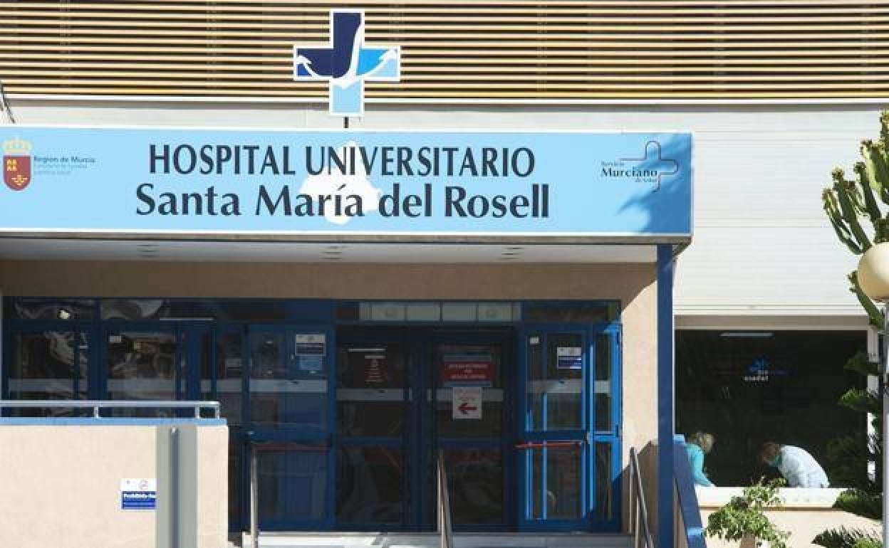 Entrada al hospital del Rosell, en una foto de archivo.