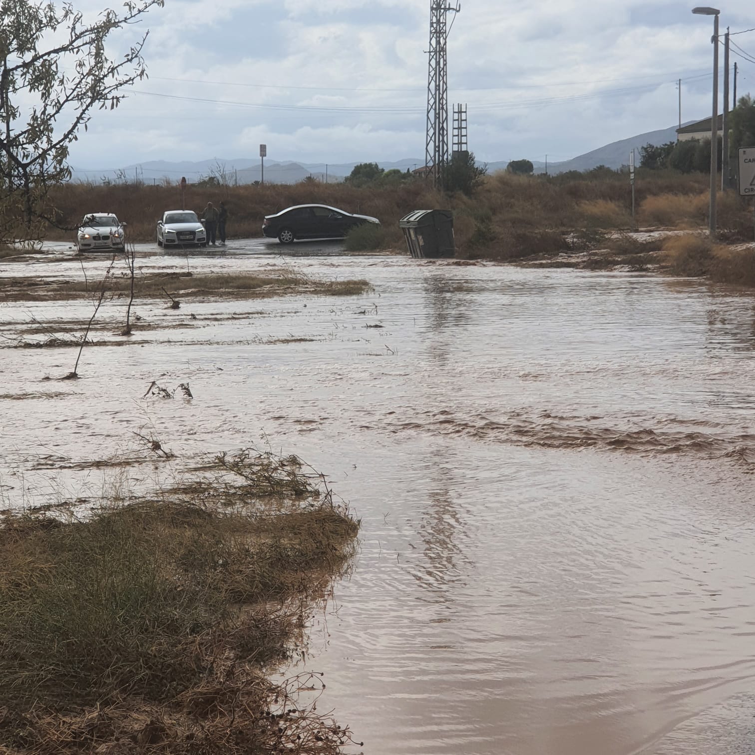 Carretera cortada al tráfico a la altura de La Tercia.