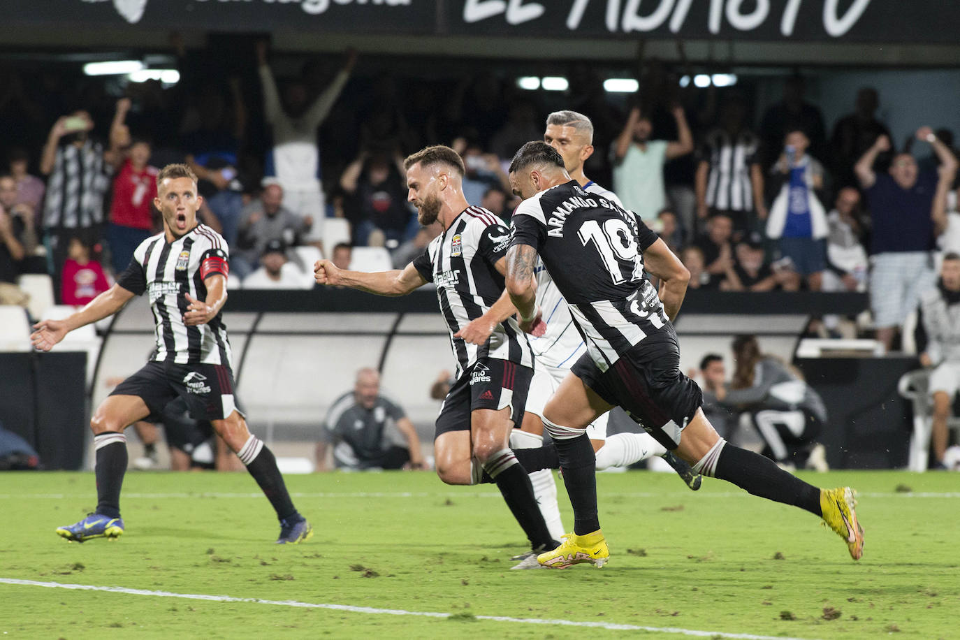 Fotos: El empate entre el FC Cartagena y el Deportivo Alavés, en imágenes