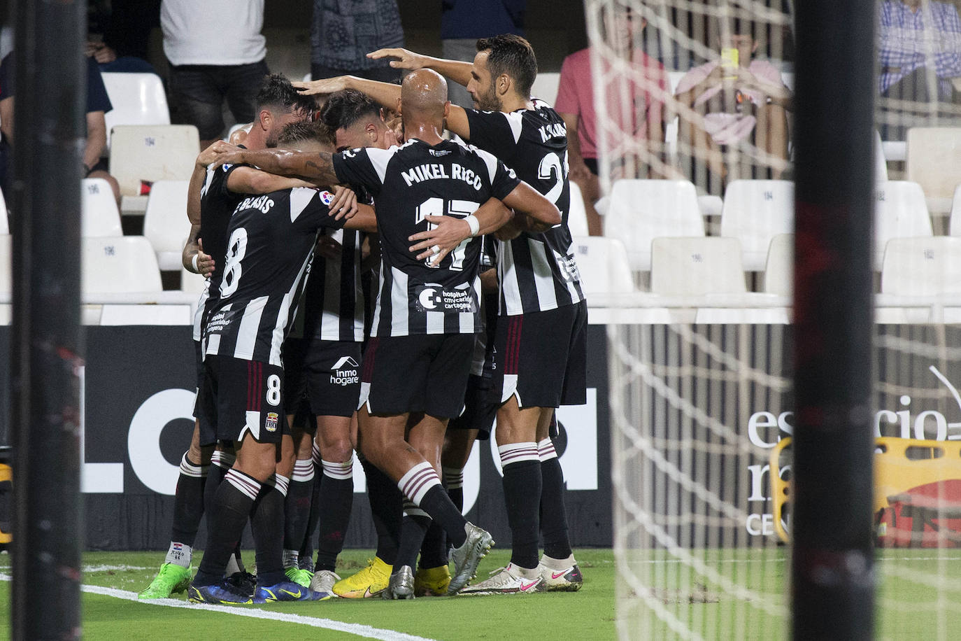 Fotos: El empate entre el FC Cartagena y el Deportivo Alavés, en imágenes