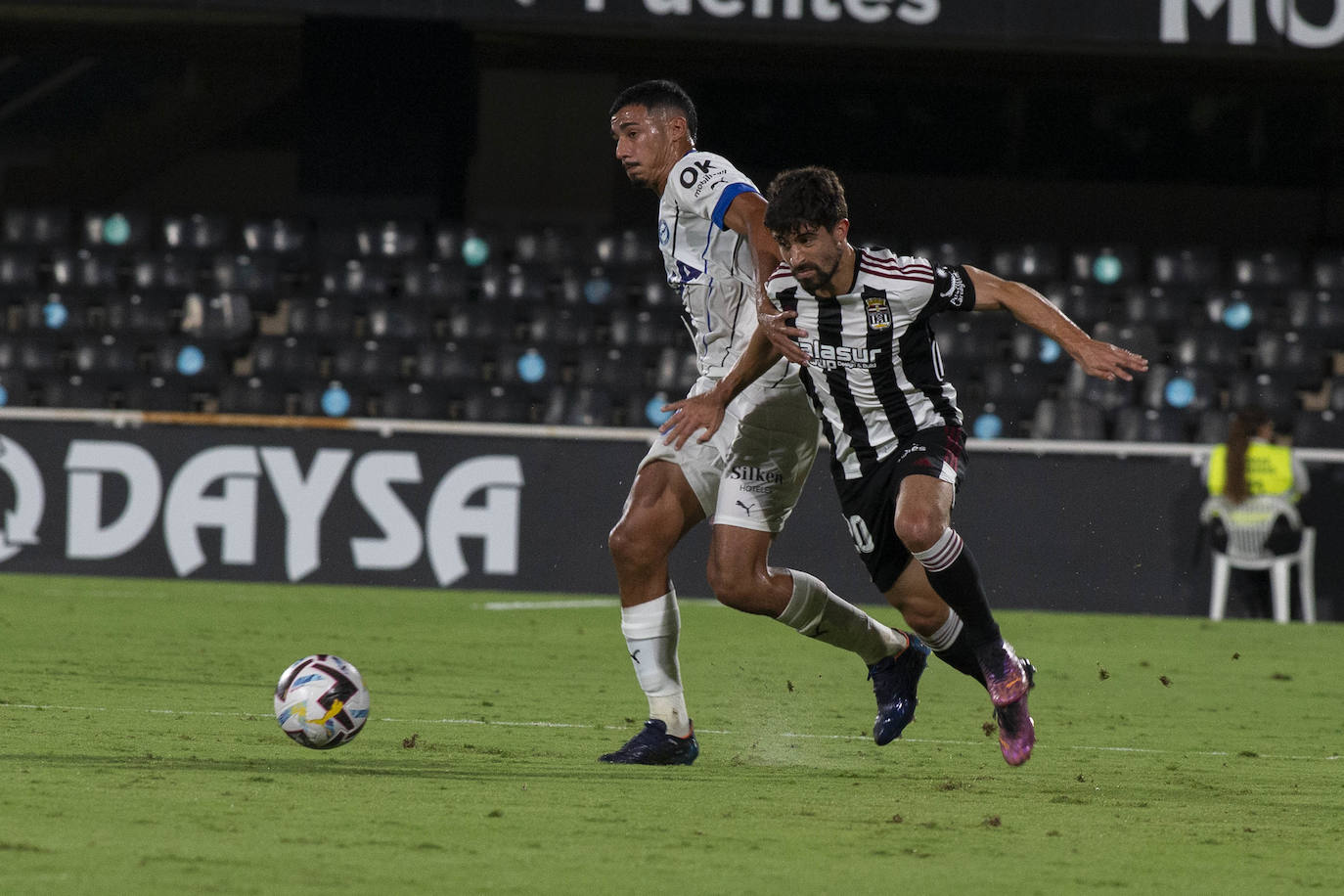 Fotos: El empate entre el FC Cartagena y el Deportivo Alavés, en imágenes
