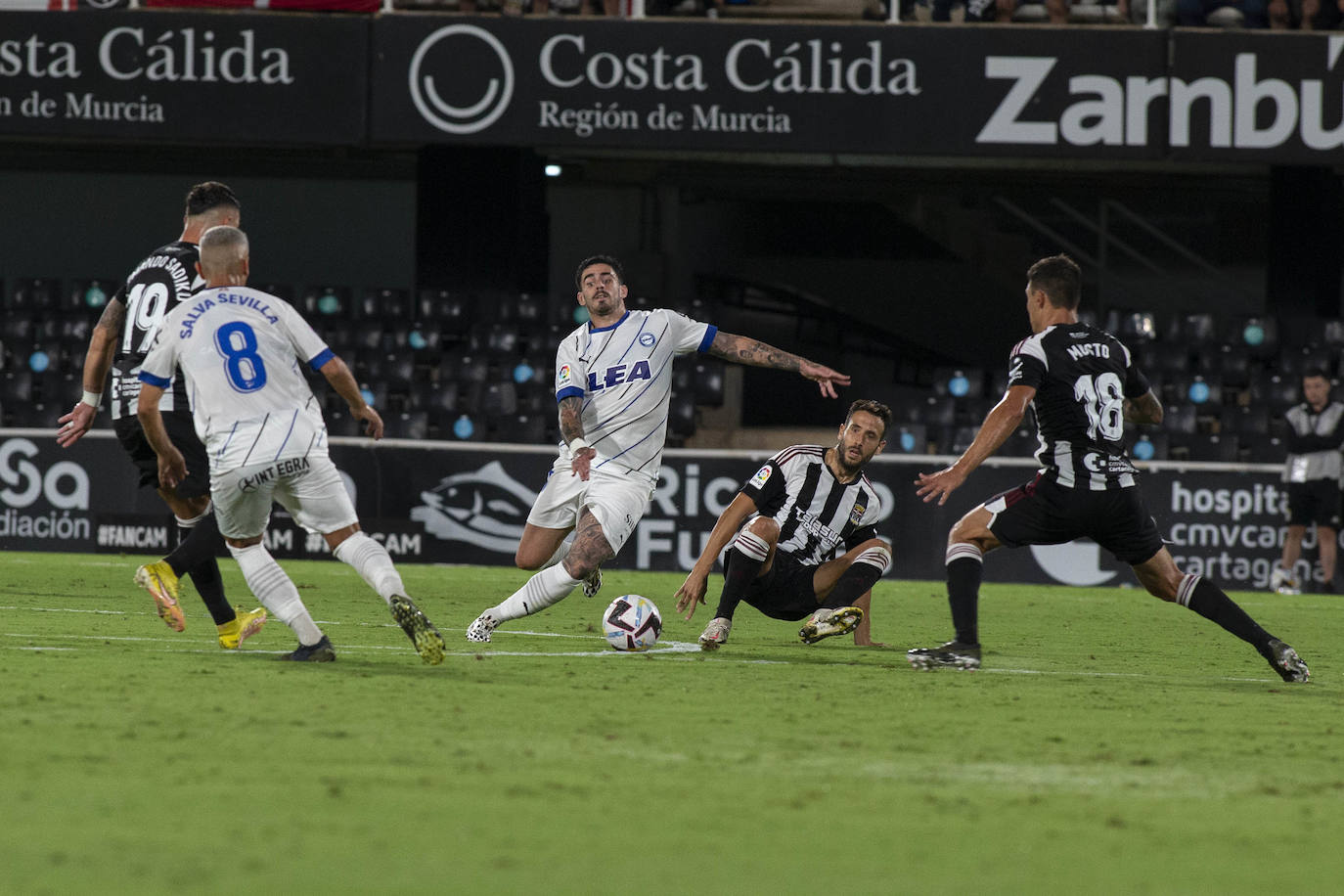Fotos: El empate entre el FC Cartagena y el Deportivo Alavés, en imágenes