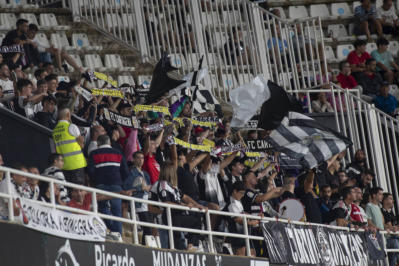 Fotos: El empate entre el FC Cartagena y el Deportivo Alavés, en imágenes