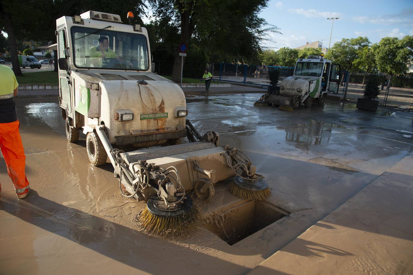 Fotos: El aviso rojo por lluvias deja en Los Alcázares 130 litros acumulados, en imágenes