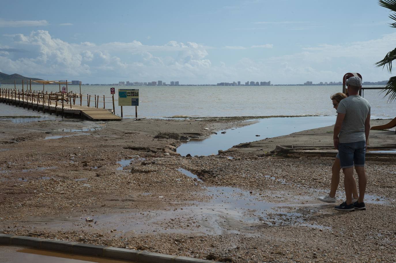 Fotos: Escorrentías por las intensas lluvias en Los Urrutias