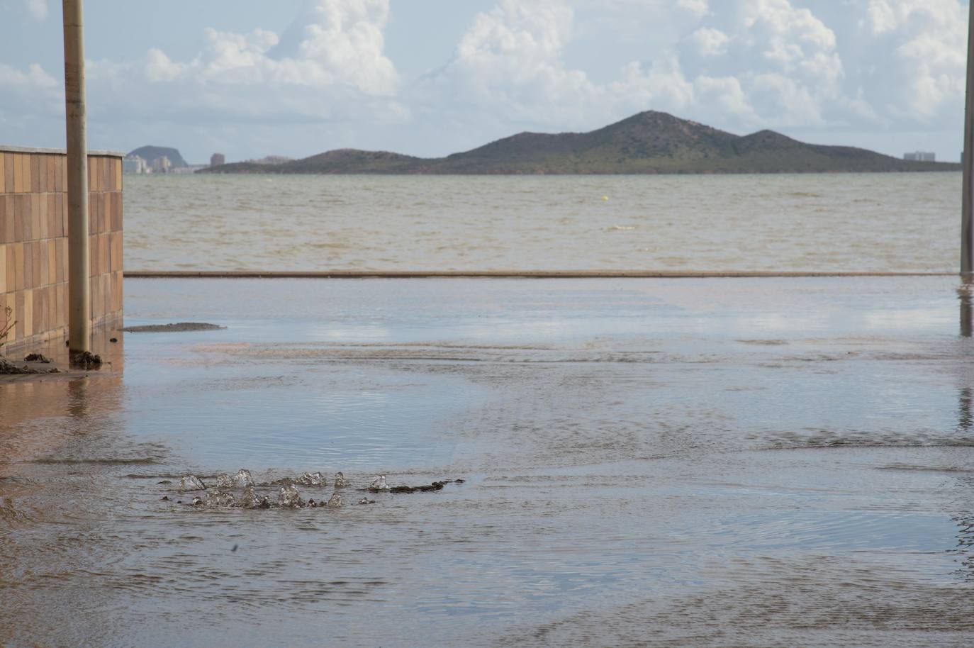Fotos: Escorrentías por las intensas lluvias en Los Urrutias