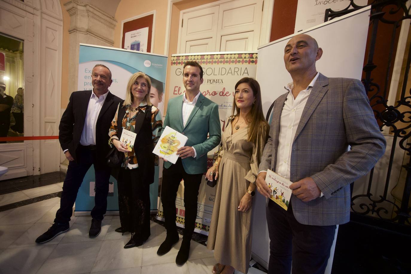 Fotos: El Romea se llena para ayudar a Azul en Acción a sanar los ojos de Senegal