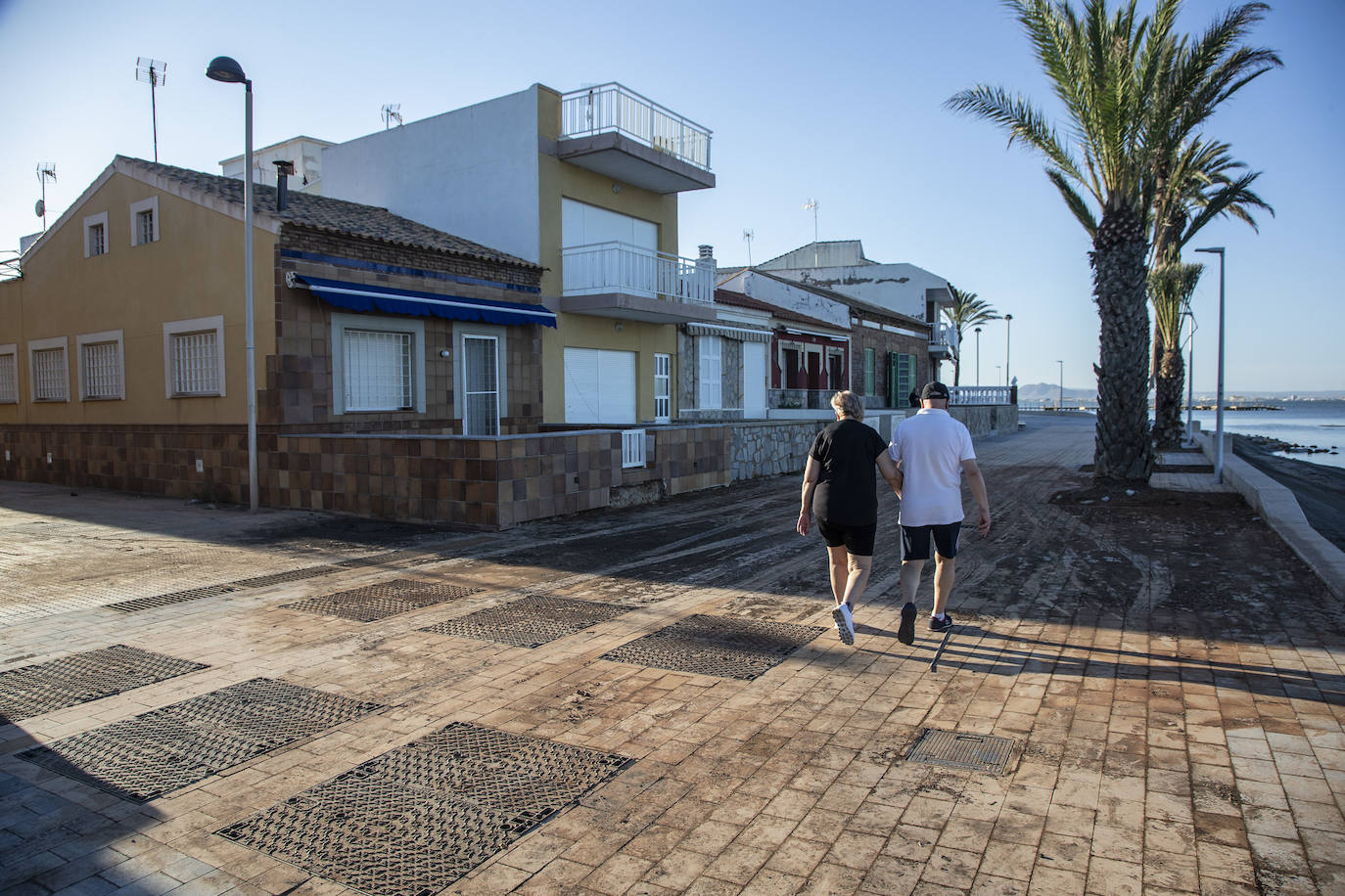 Fotos: Las intensas lluvias tiñen de marrón el Mar Menor