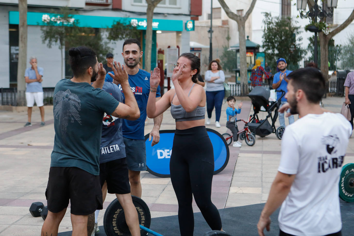 Fotos: Atletismo infantil y exhibición de crossfit, en imágenes