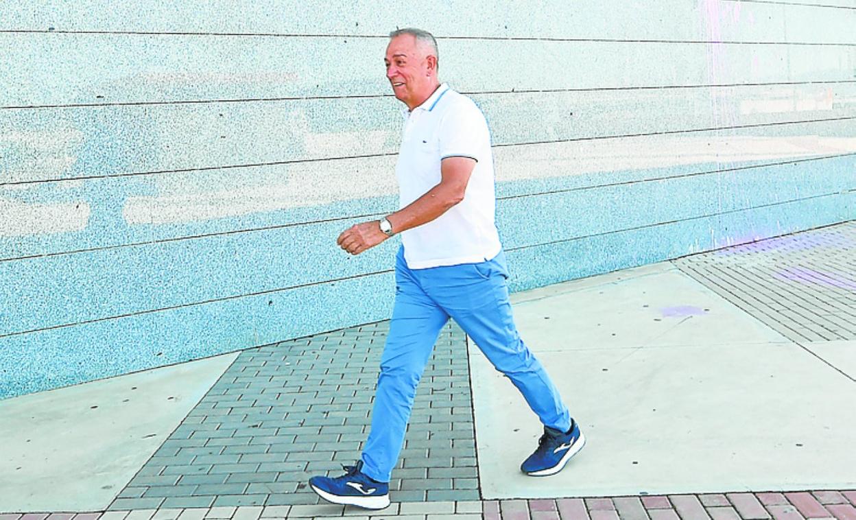 Felipe Moreno llegando al estadio, el pasado miércoles. 