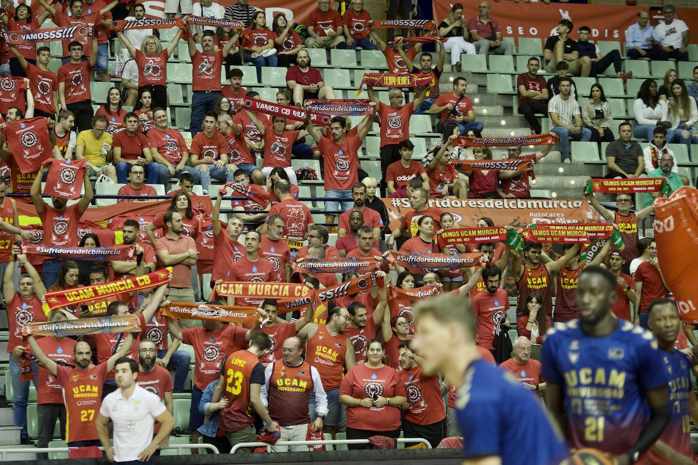 Fotos: Tropiezo en el debut del UCAM ante el Breogán