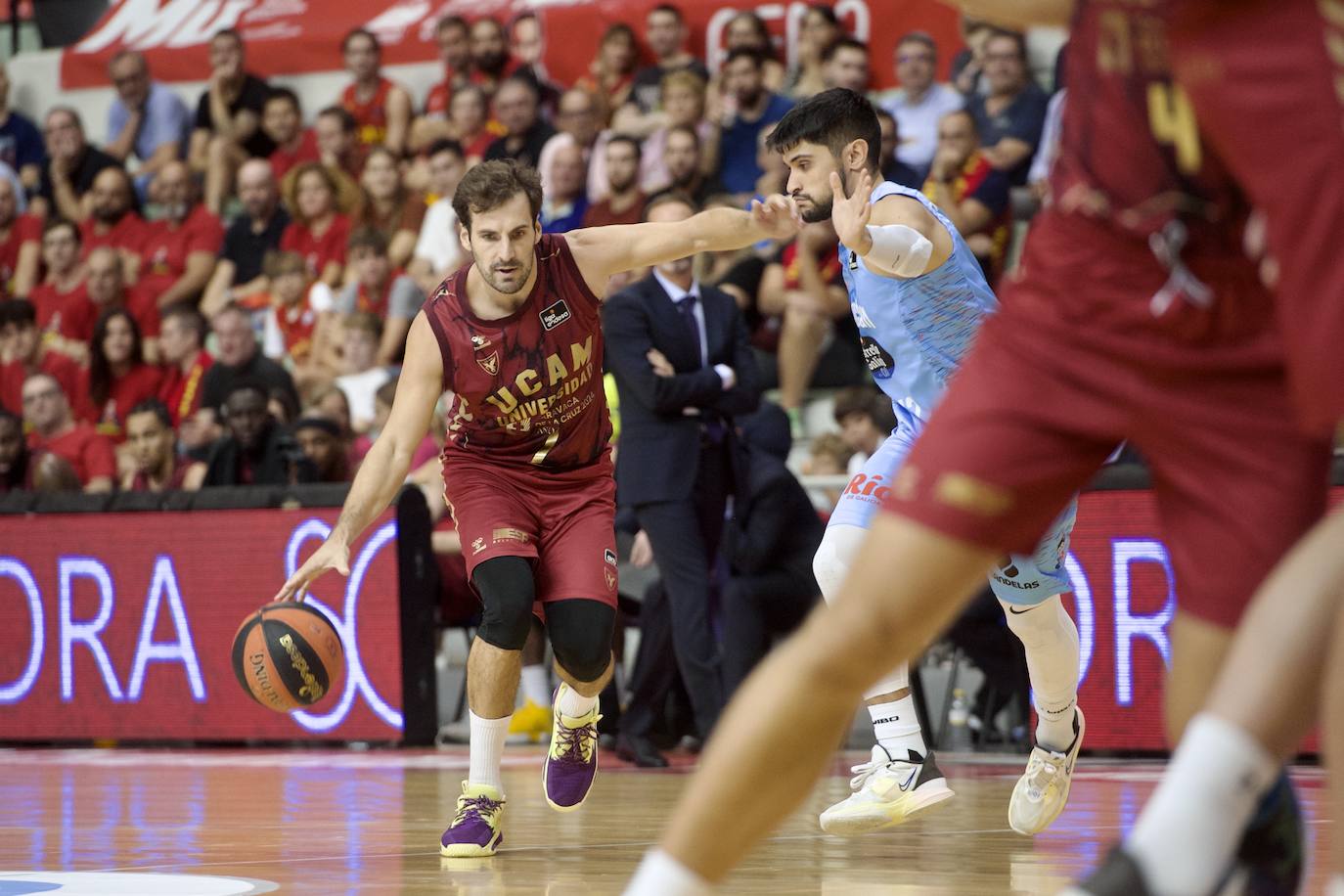 Fotos: Tropiezo en el debut del UCAM ante el Breogán