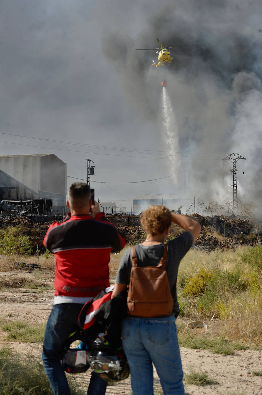 Fotos: Incendio en una nave de piensos de Murcia