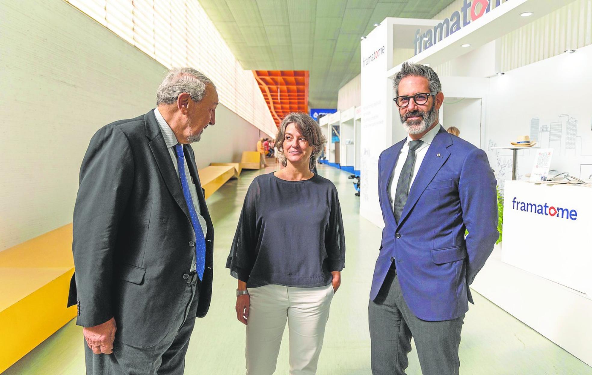 Álvaro Rodríguez Beceiro, Berta Picamal y Héctor Dominguis, en el auditorio El Batel. 