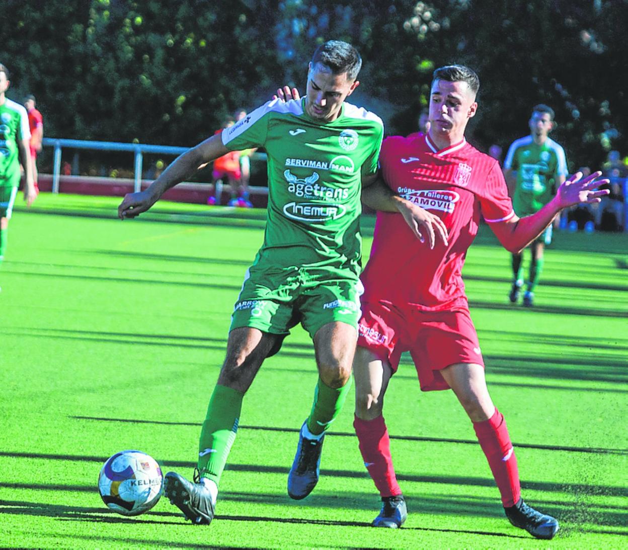 Jugada del partido entre el Cabezo de Torres y el Churra. 