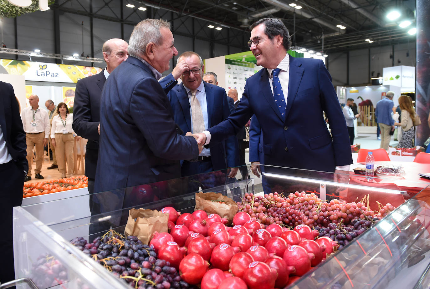 Fotos: Visita de López Miras a la feria Fruit Attraction, en imágenes