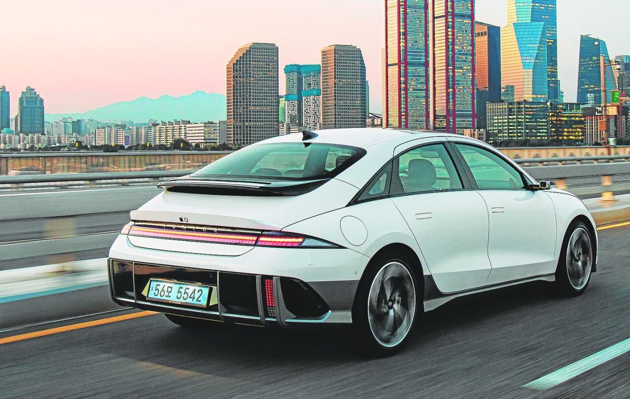 El diseño aerodinámico del coche juega un papel importante en los niveles de autonomía. 