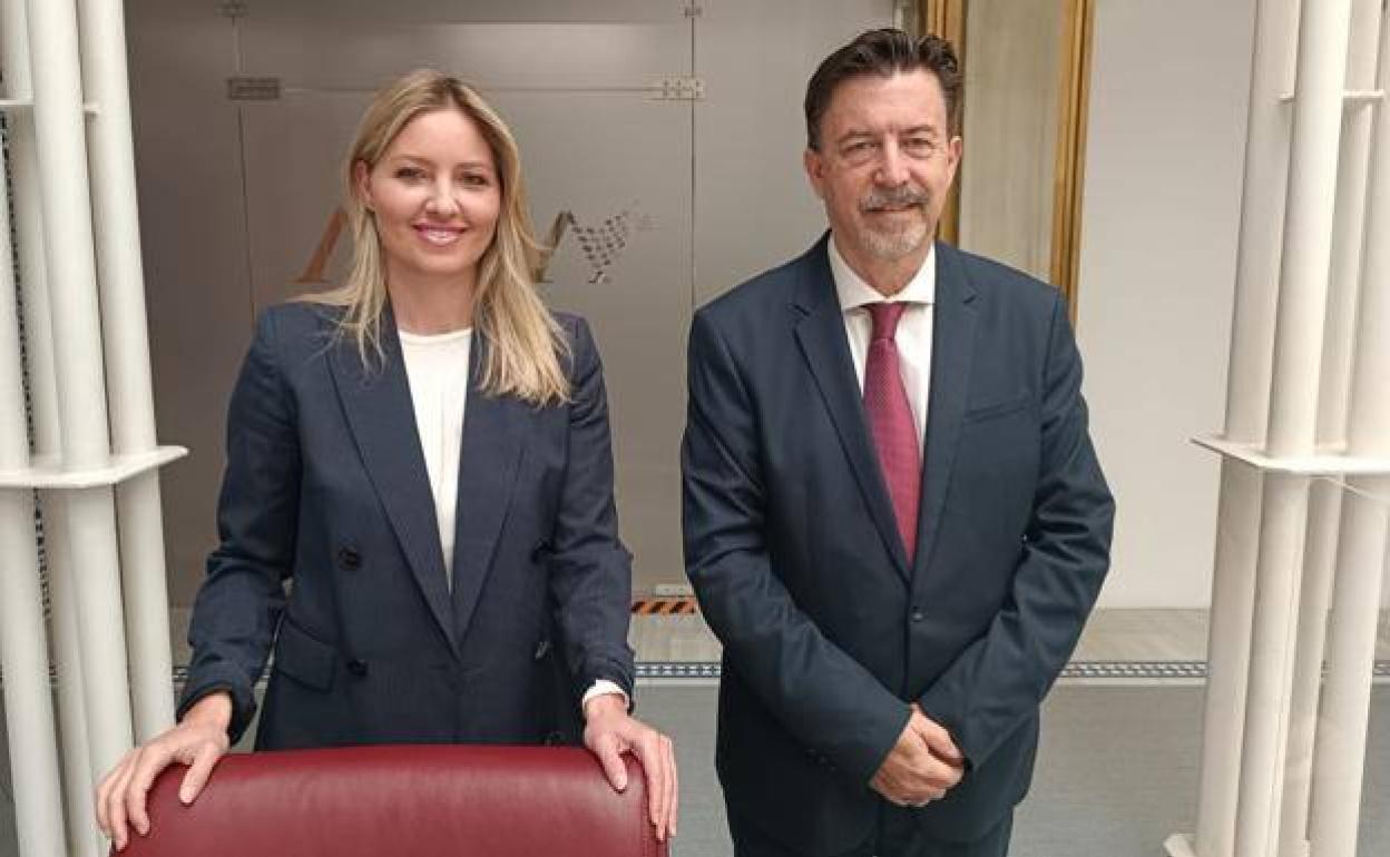 Los dos diputados de Ciudadanos, Ana Martínez Vidal y Juan José Molina, en una imagen de archivo.