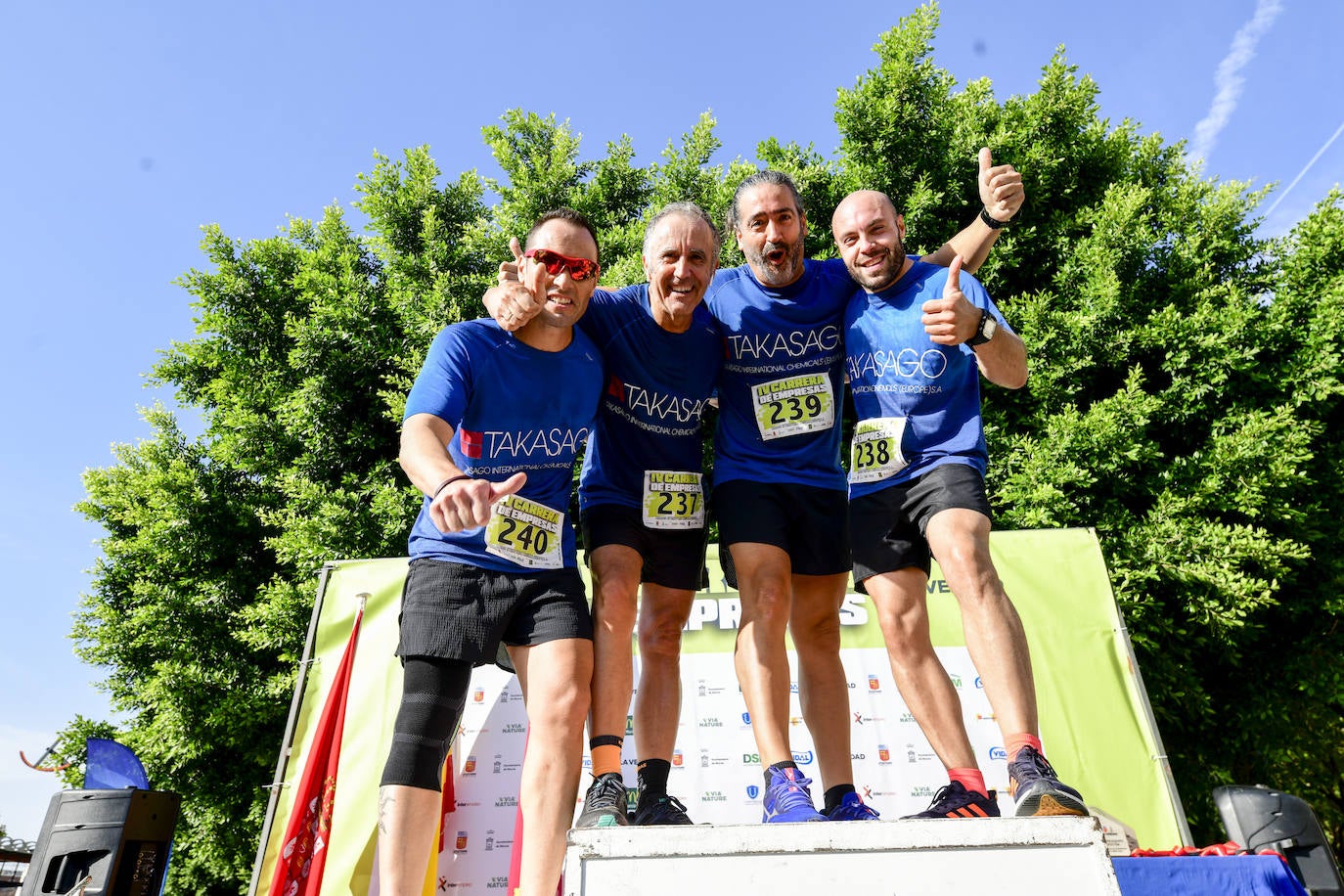 Fotos: Carrera de empresas de LA VERDAD, en imágenes