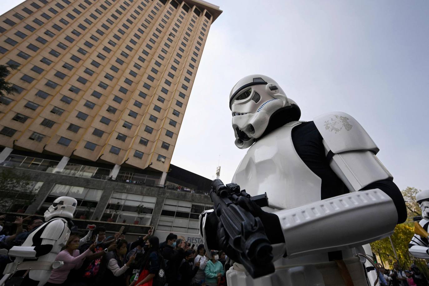Fotos: &#039;Star Wars&#039; tomas las calles de México