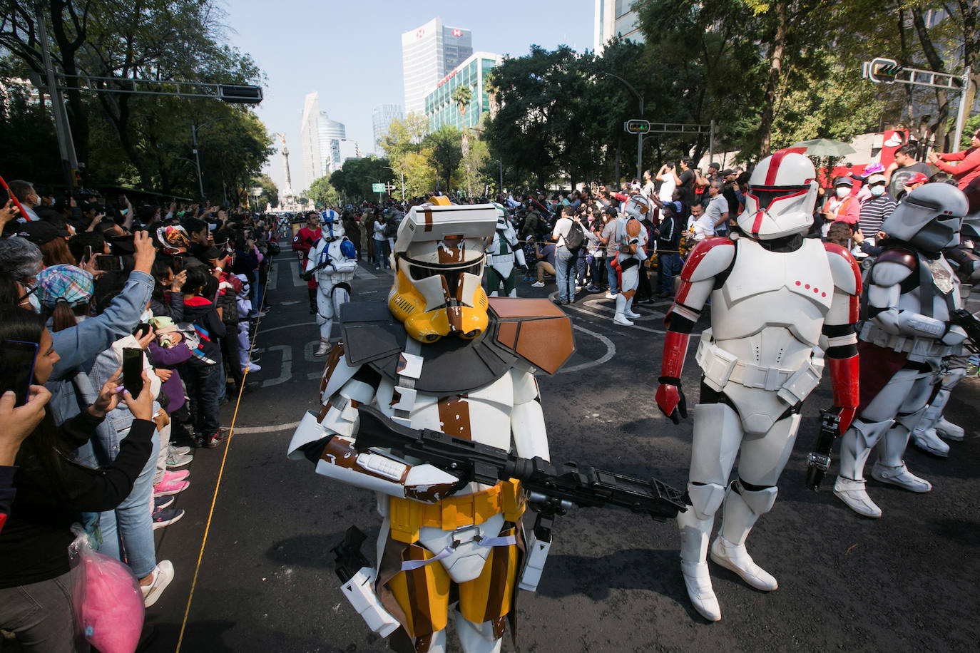 Fotos: &#039;Star Wars&#039; tomas las calles de México