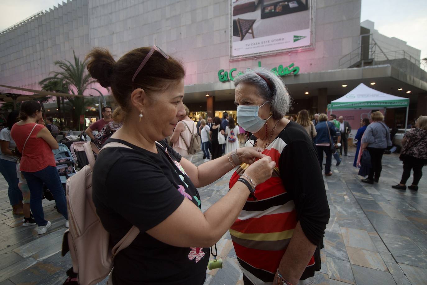 Fotos: Día contra el Cáncer de Mama en Murcia