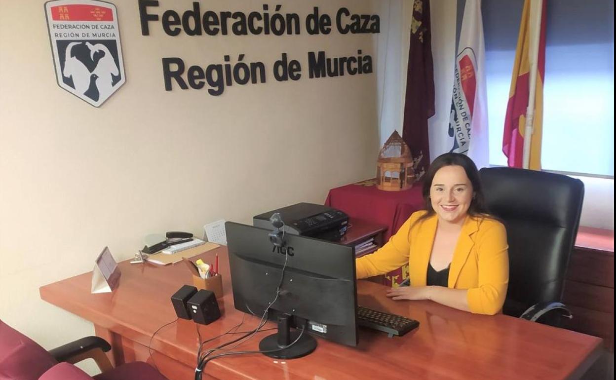 La coordinadora deportiva de la FCRM, en su despacho.