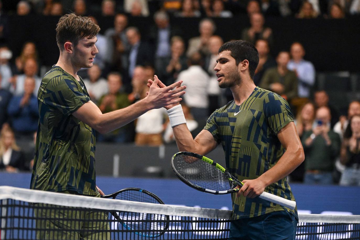 Fotos: Sufrida victoria de Carlos Alcaraz en su estreno en Basilea