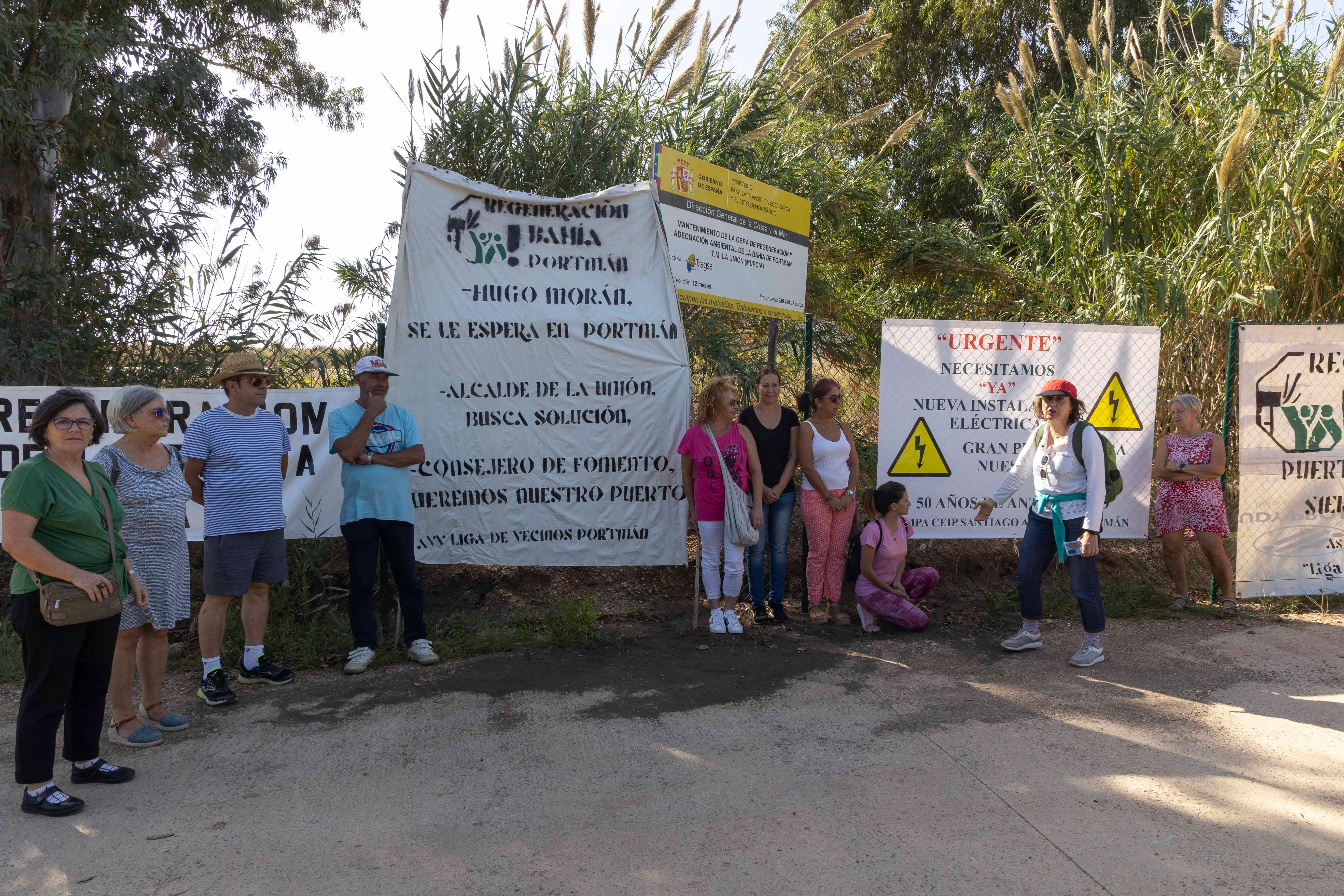 Fotos: El secretario de Estado de Medio Ambiente, Hugo Morán, visita la Bahía de Portmán, en imágenes