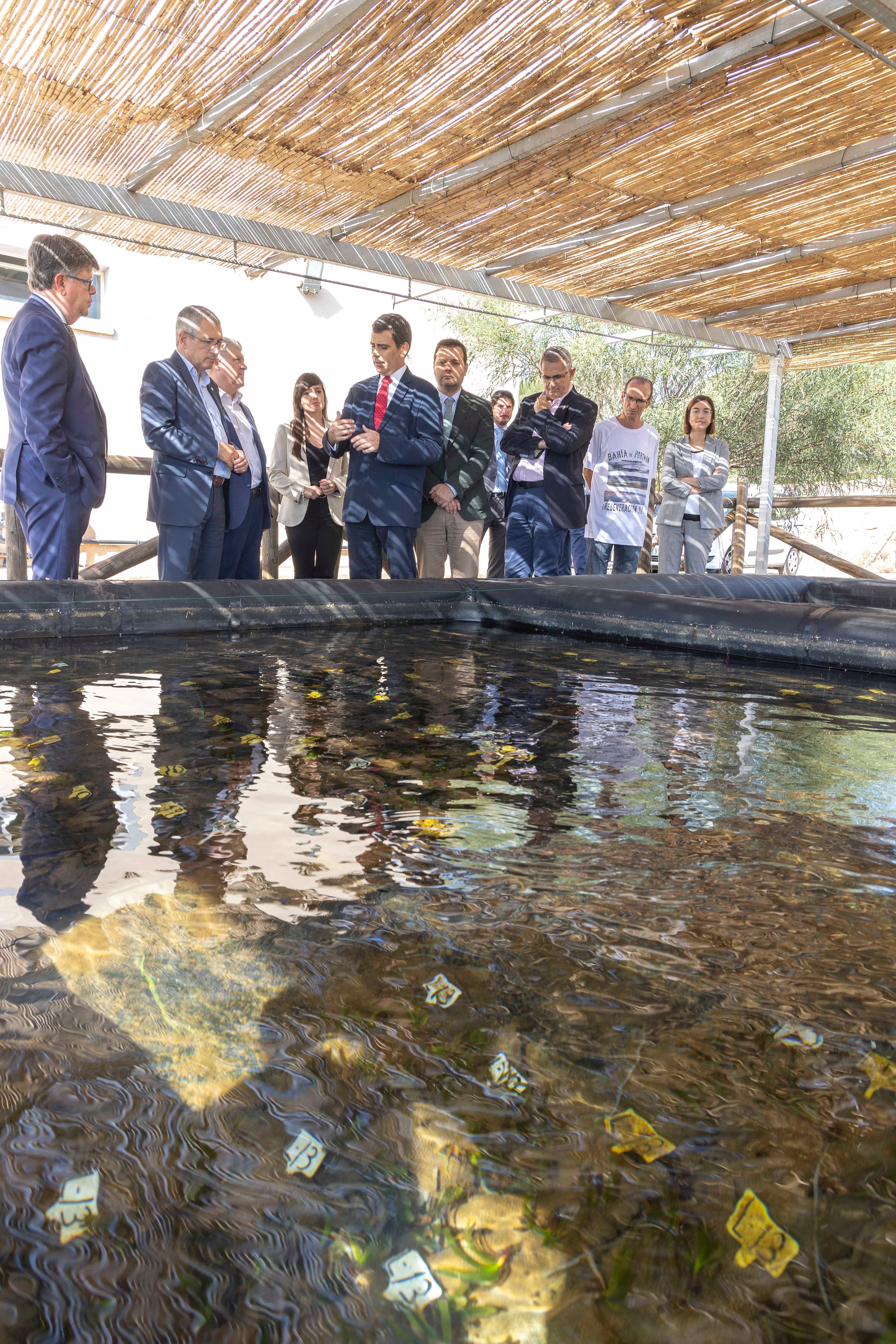 Fotos: El secretario de Estado de Medio Ambiente, Hugo Morán, visita la Bahía de Portmán, en imágenes