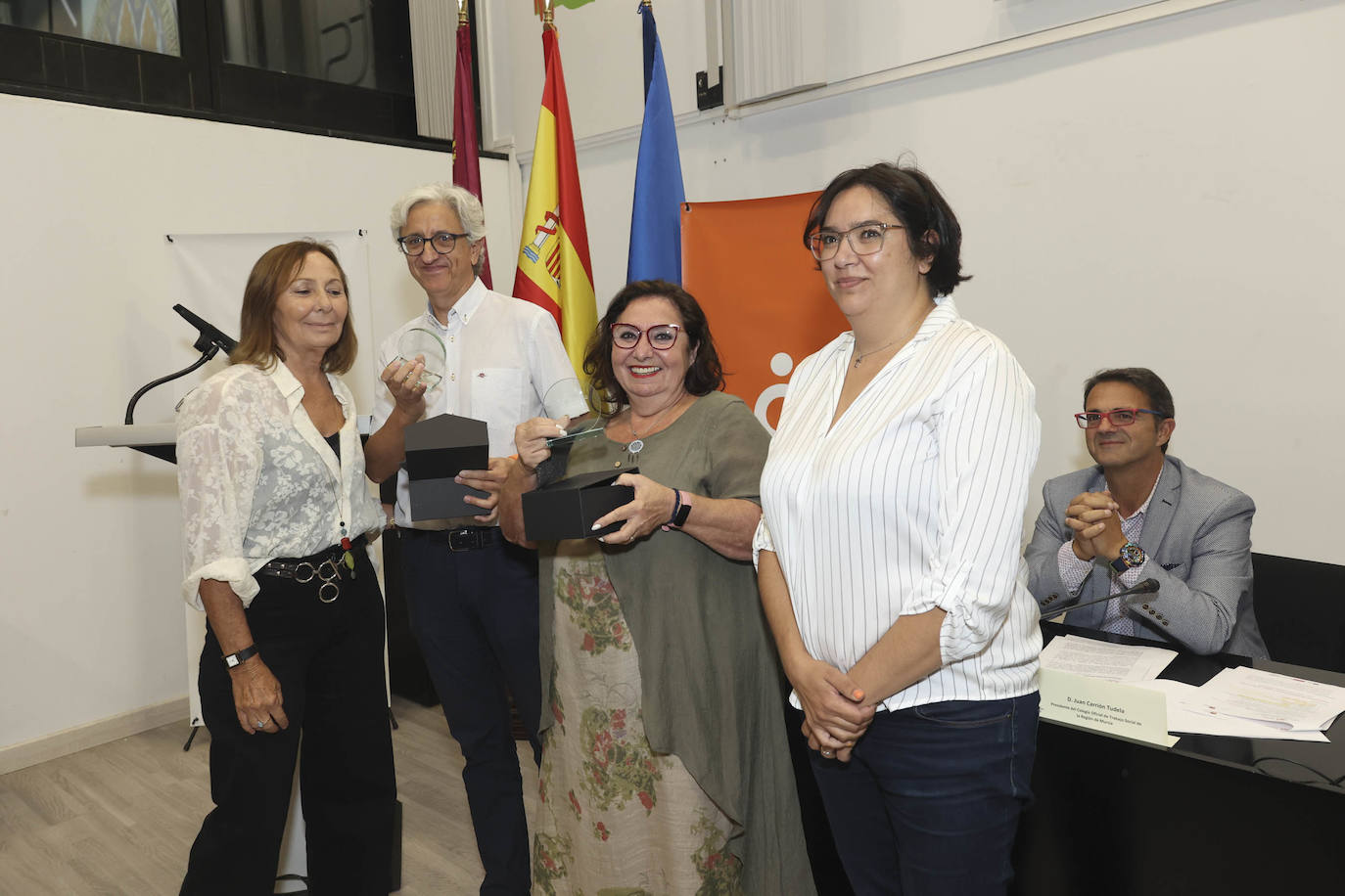 Fotos: El 40 aniversario del Colegio Oficial de Trabajo Social de la Región, en imágenes