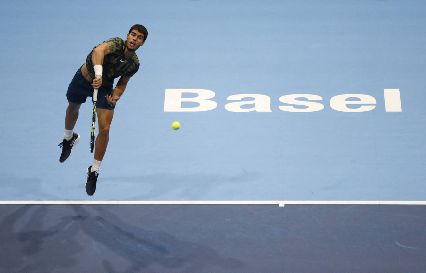 Fotos: El partido entre Carlos Alcaraz y Aliassime del ATP 500 de Basilea, en imágenes