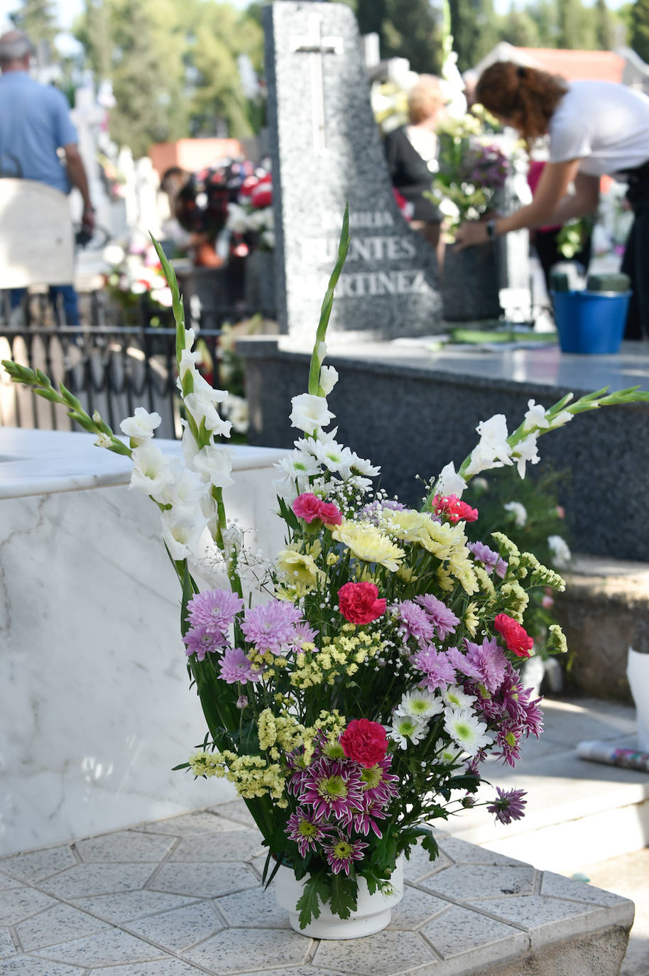 Fotos: Visitas al cementerio Nuestro Padre Jesús de Murcia en el día de Todos los Santos