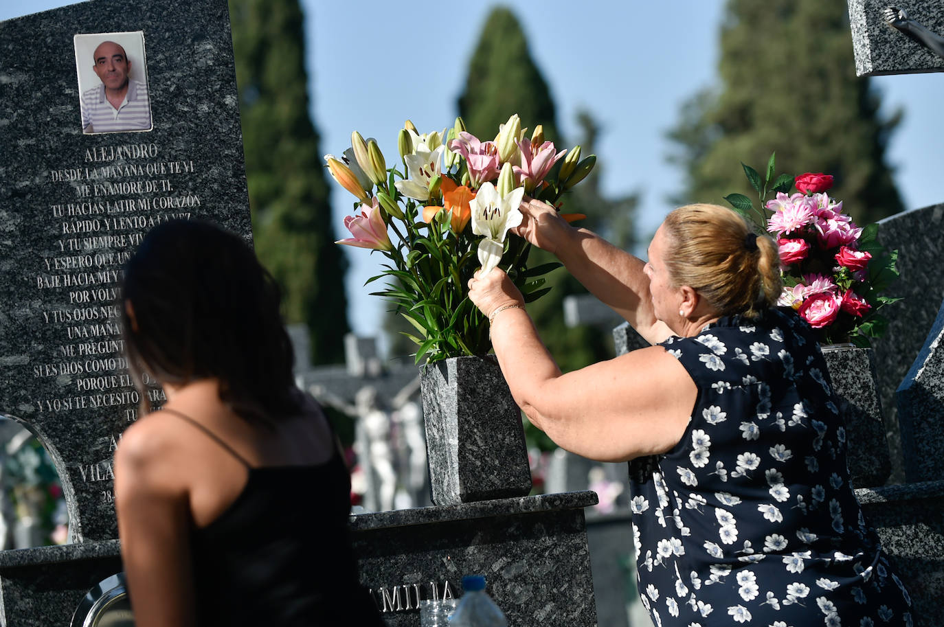 Fotos: Visitas al cementerio Nuestro Padre Jesús de Murcia en el día de Todos los Santos