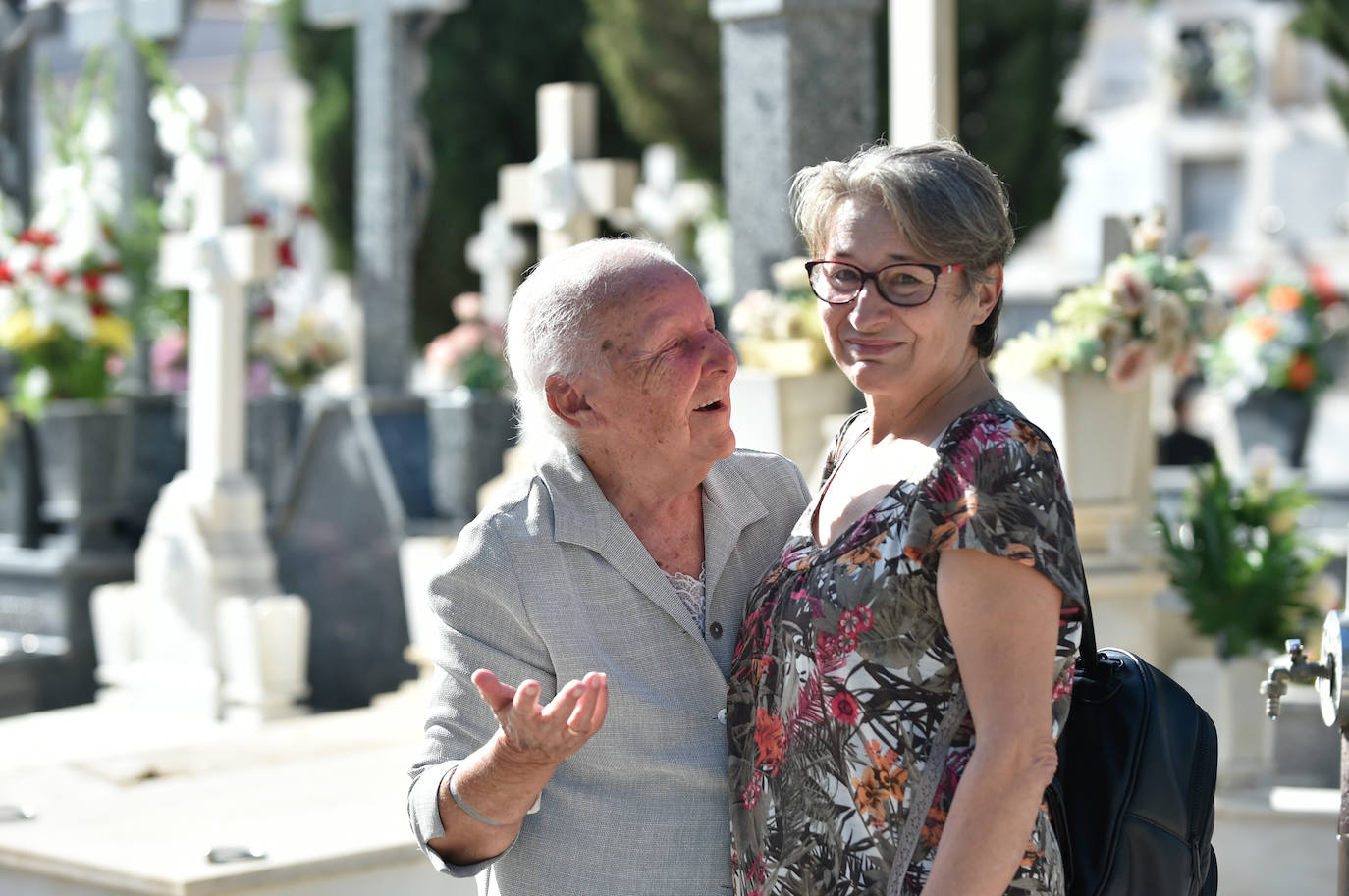 Fotos: Visitas al cementerio Nuestro Padre Jesús de Murcia en el día de Todos los Santos