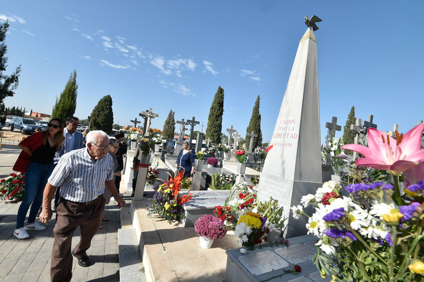 Fotos: Visitas al cementerio Nuestro Padre Jesús de Murcia en el día de Todos los Santos