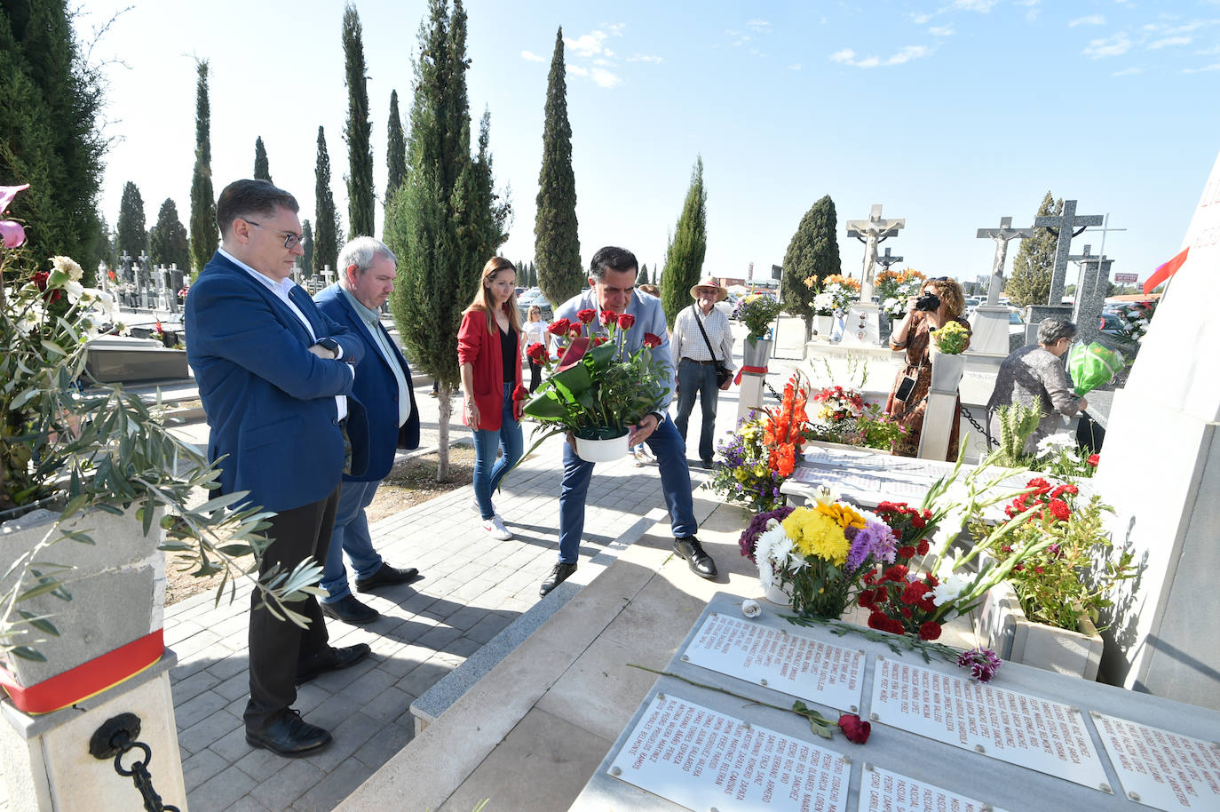 Fotos: Visitas al cementerio Nuestro Padre Jesús de Murcia en el día de Todos los Santos
