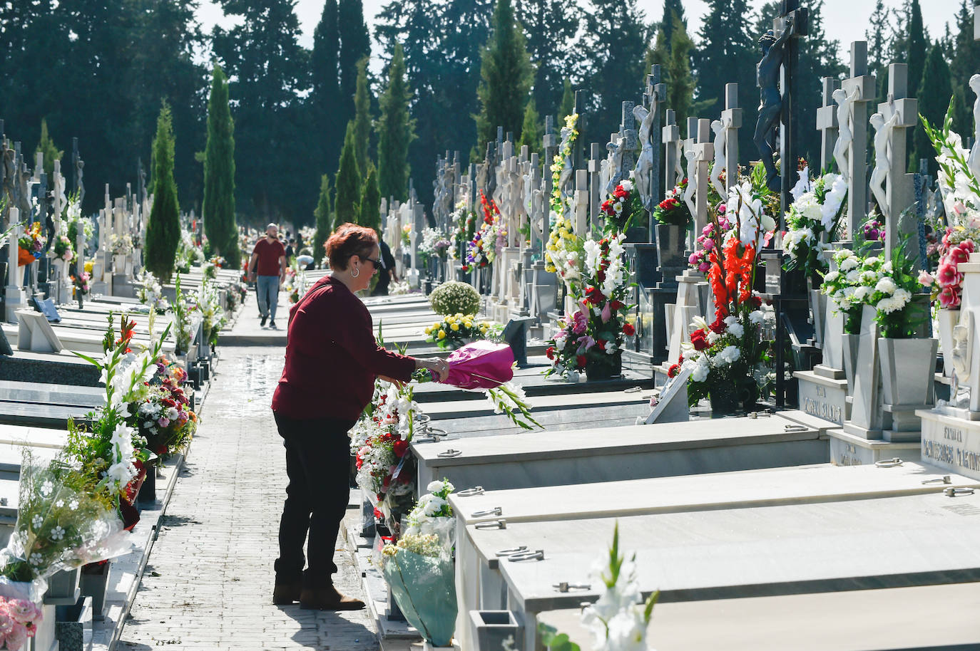 Fotos: Visitas al cementerio Nuestro Padre Jesús de Murcia en el día de Todos los Santos