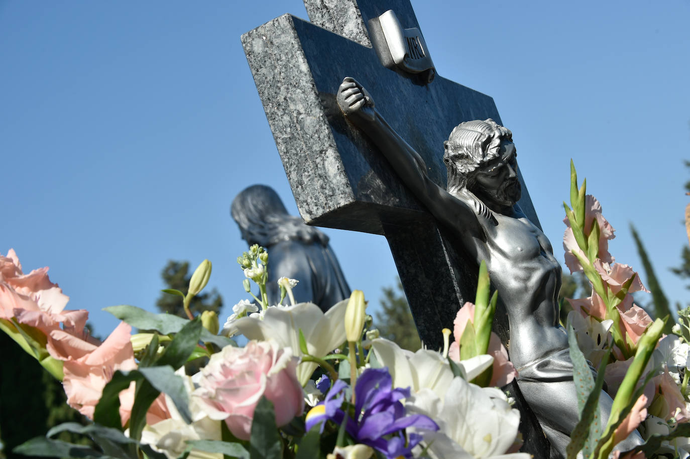 Fotos: Visitas al cementerio Nuestro Padre Jesús de Murcia en el día de Todos los Santos